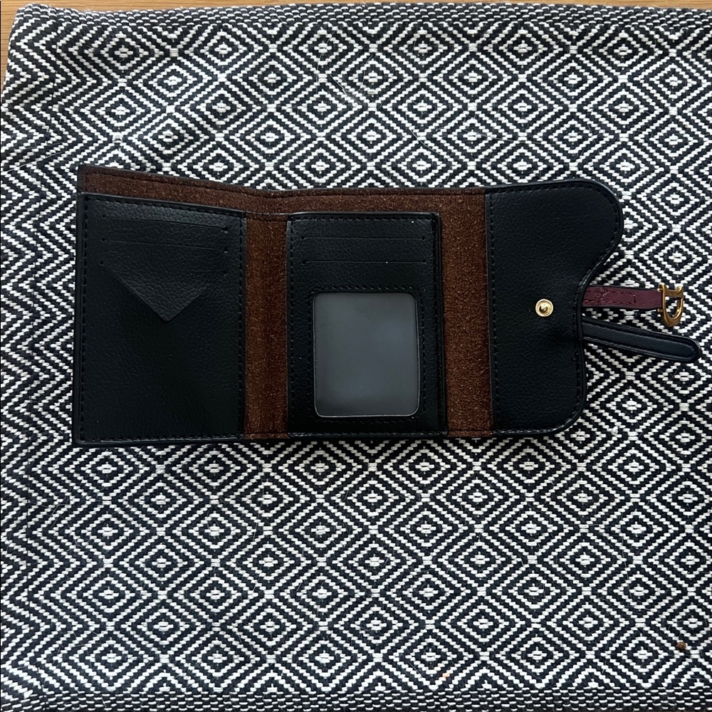 Wallet - Picture 2 of 6